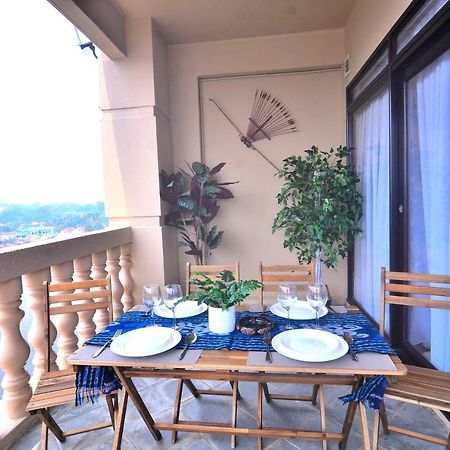 New Riverbank Suites - Waterfront Kuching City Exteriör bild